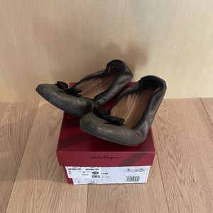 Ferragamo My Joy Leather Flat - Grey